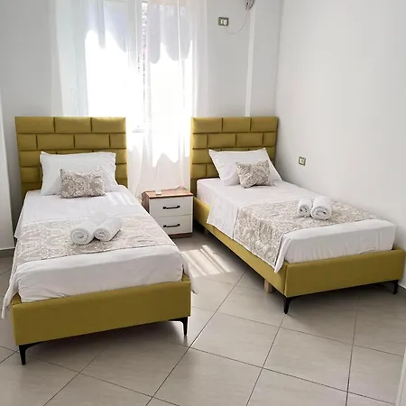 Electra & * Sarande